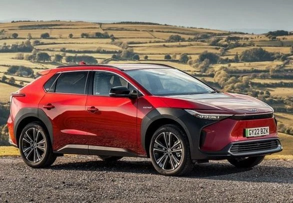 TOYOTA BZ4X 2023 PROBLEMAS