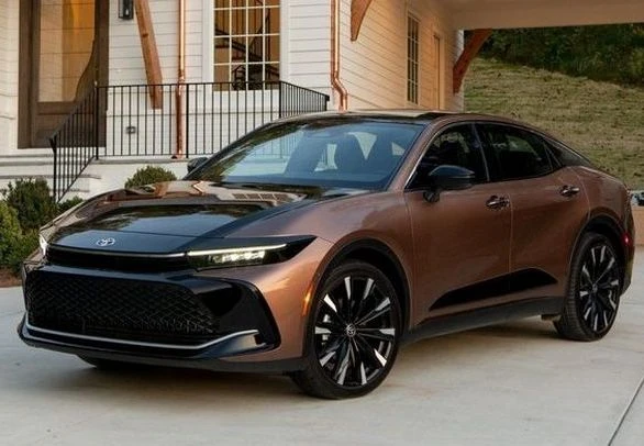 TOYOTA CROWN 2023 PROBLEMAS