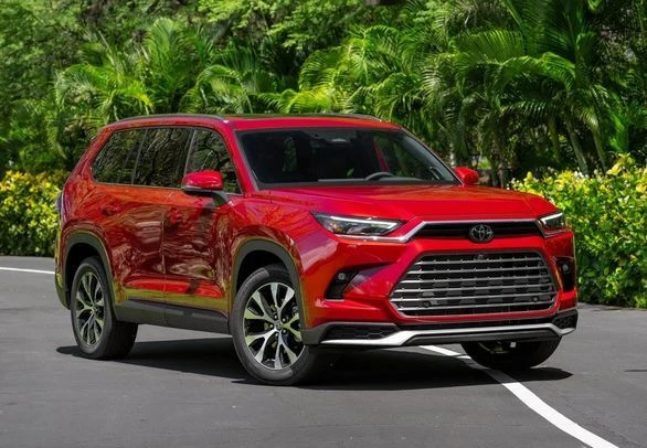 TOYOTA GRAND HIGHLANDER HYBRID 2024 PROBLEMAS