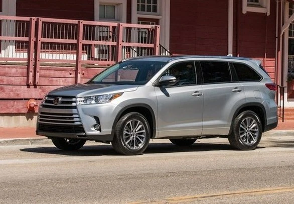 TOYOTA HIGHLANDER 2017 PROBLEMAS