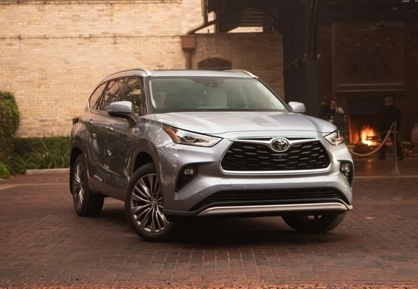 TOYOTA HIGHLANDER 2024 PROBLEMAS