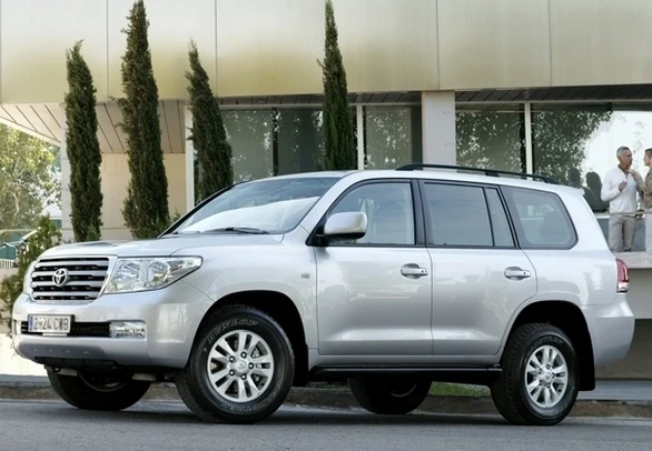 TOYOTA LAND CRUISER 2011 PROBLEMAS