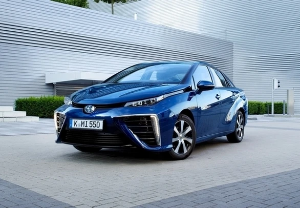 TOYOTA MIRAI 2016 PROBLEMAS