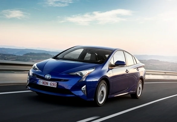 TOYOTA PRIUS 2018 PROBLEMAS