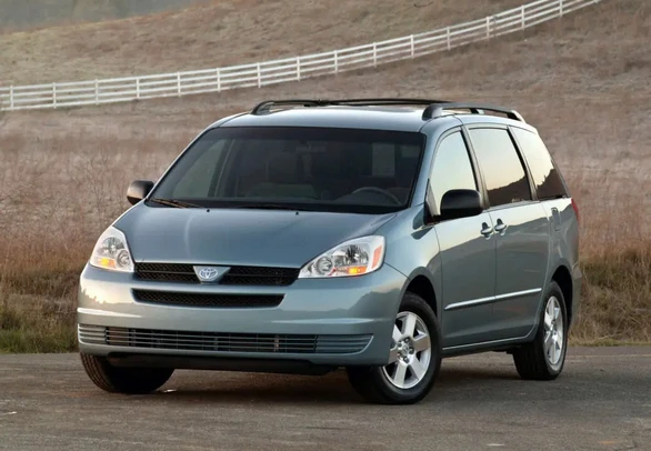TOYOTA SIENNA 2004 PROBLEMAS