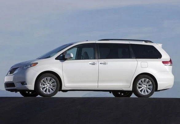 TOYOTA SIENNA 2010 PROBLEMAS